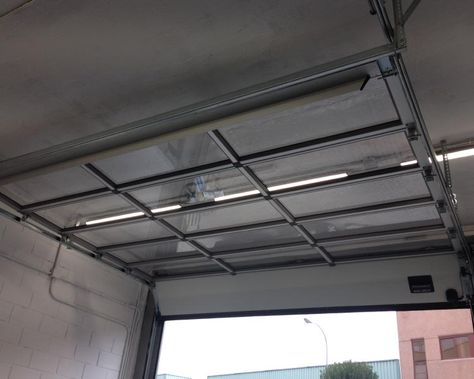 Construcciones Metálicas Fita puerta abatible